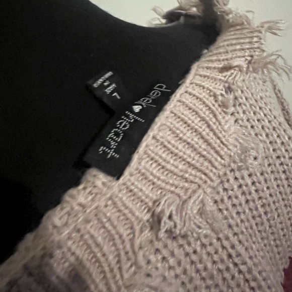 Distressed Cropped Sweater - Picture 3 of 3